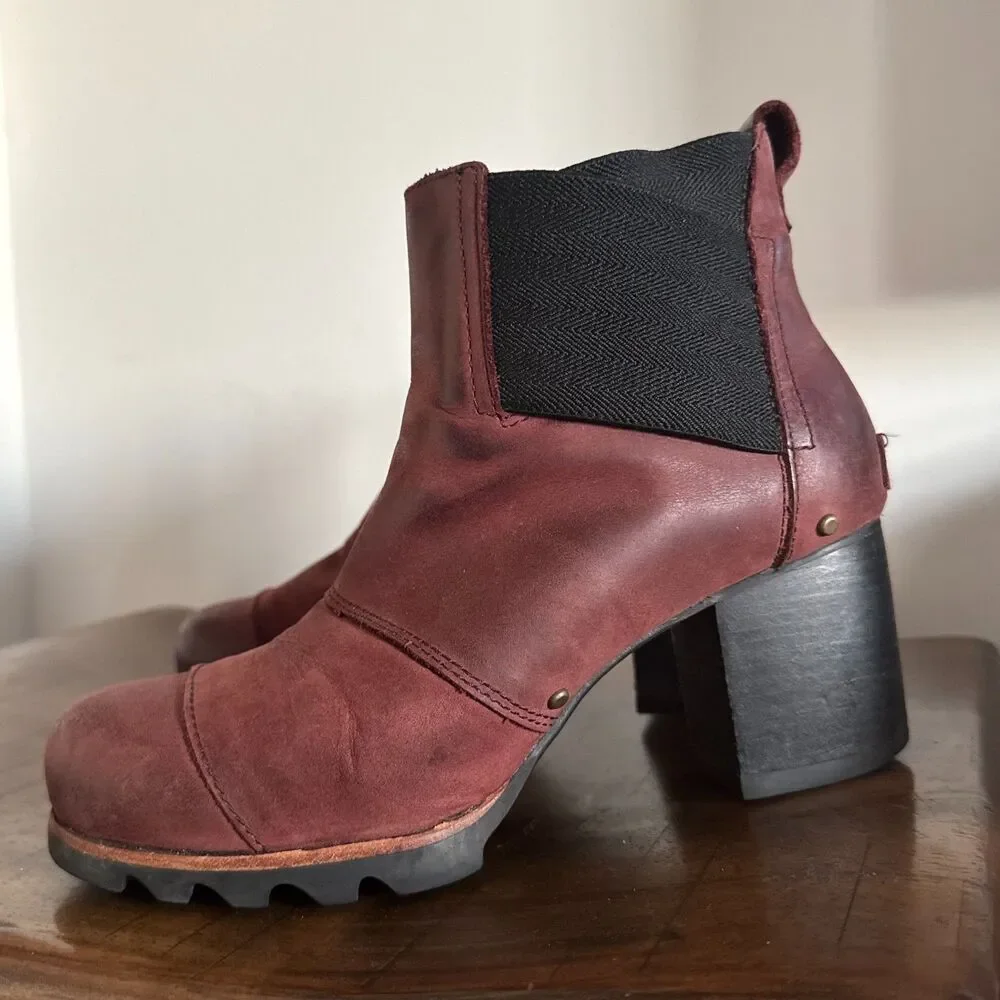 Sorel Burgundy Leather Combat Ankle Boots Women's 8 Casual Rugged